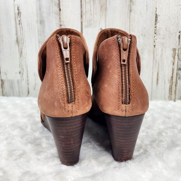 Gianni Bini Done Deal Brown Wedge Ankle Booties Size 8.5 - Picture 5 of 10